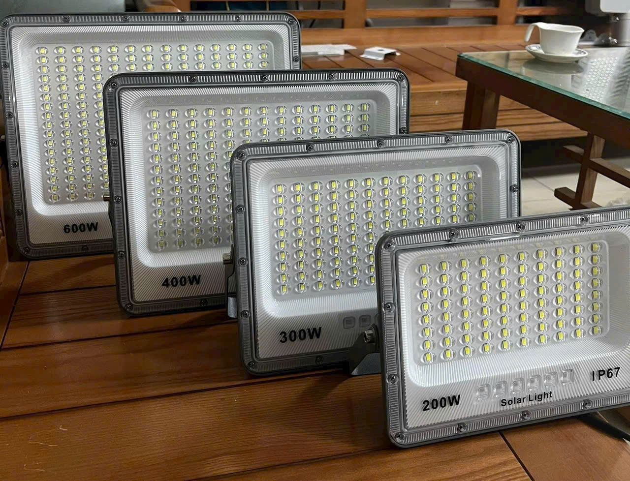 Tại sao giá đèn năng lượng mặt trời có nhiều mức khác nhau?