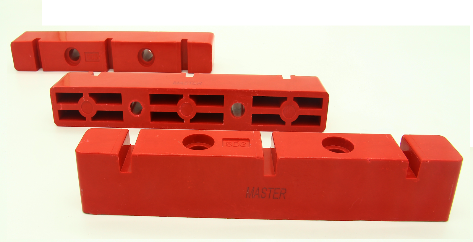 Phụ Kiện Tủ ĐIện Công Nghiệp Thanh Sứ Đỡ BUSBAR Loại D 8D4_MASTER